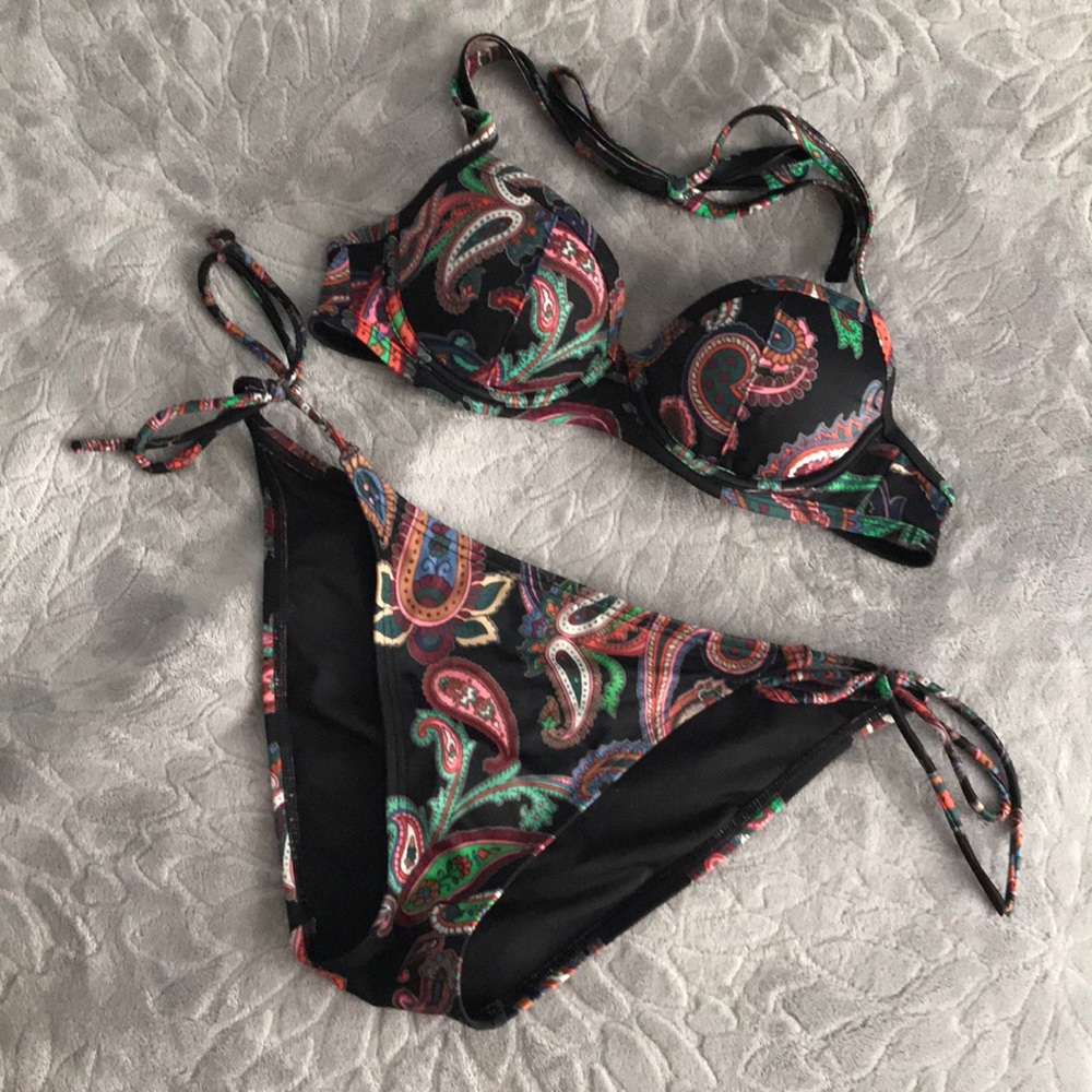 Victoria’s Secret Bikini